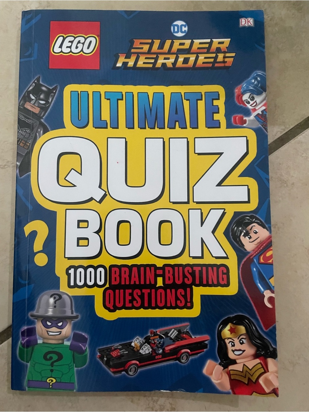 LEGO Super Heroes Ultimate Quiz Book - Blue